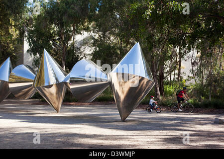 "Zapfen" Skulptur von Bert Flugelman.  Canberra, Australian Capital Territory (ACT), Australien Stockfoto