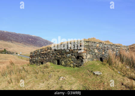 Alten Weltkrieg II Pillbox Verteidigung Bunker am Pen-y-Pass in Snowdonia-Nationalpark, Gwynedd, Nordwales, UK, Großbritannien Stockfoto