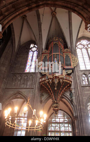 Kerzenhalter und Organ des Straßburger Münster in Straßburg, Elsass, Frankreich Stockfoto