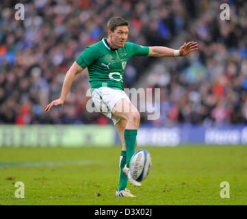 Edinburgh, UK. 24. Februar 2013. Ronan O'Gara von Irland - RBS 6 Nations - Schottland Vs Irland - Murrayfield Stadium - Edinburgh - 24.02.13 - Bild Simon Bellis/Sportimage/Alamy Live News Stockfoto