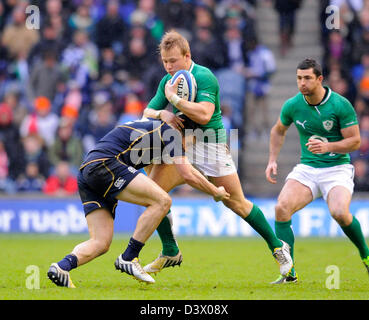 Edinburgh, UK. 24. Februar 2013. Luke Marshall von Irland - RBS 6 Nations - Schottland Vs Irland - Murrayfield Stadium - Edinburgh - 24.02.13 - Bild Simon Bellis/Sportimage/Alamy Live News Stockfoto