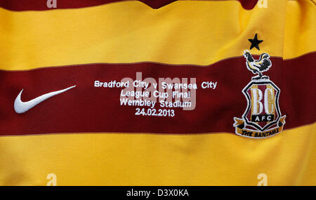 London, UK. 24. Februar 2013.  Ein Bradford-Shirt... Bradford City V Swansea City - Capital One Cup-Finale - Wembley Stadium, London-24/02/13 - Bild David Klein/Sportimage/Alamy Live News Stockfoto