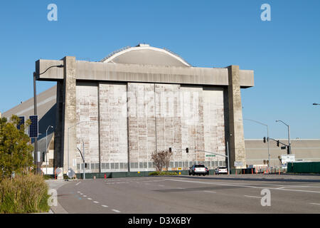 Blimp Hangars auf dem ehemaligen US-Navy und Marine Corps air Station in Tustin, Kalifornien. Stockfoto