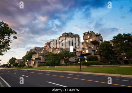 Habitat 67 ist eine Modell-Gemeinschaft und Wohnanlage in Montreal, Kanada vom Architekten Moshe Safdie entworfen. Stockfoto