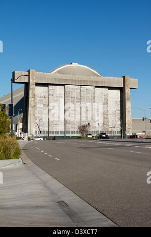 Blimp Hangars auf dem ehemaligen US-Navy und Marine Corps air Station in Tustin, Kalifornien. Stockfoto