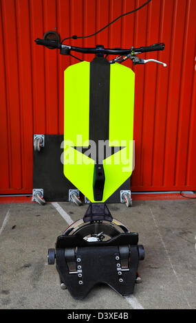 Rennen-Wagenheber bei Formel-1-Tests auf der Rennstrecke Circuit de Catalunya in der Nähe von Barcelona, Spanien im Februar 2013 Stockfoto