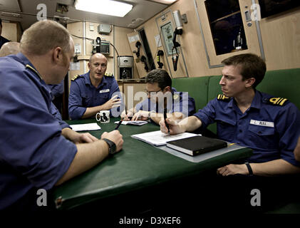 Crew treffen auf nukleare u-Boot HMS Talent Stockfoto