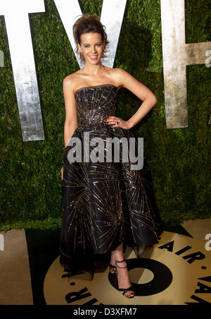 Britische Schauspielerin Kate Beckinsale kommt für die Vanity Fair Oscar Party im Sunset Tower in West Hollywood, Los Angeles, USA, 24. Februar 2013. Foto: Hubert Boesl/dpa Stockfoto