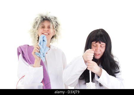 Weibliche Reinigungskräfte in weiß arbeiten Mäntel Stockfoto