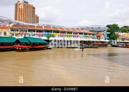 Clarke Schlüssel, Boot Schlüssel, bunte Unterhaltung Distict, Restaurants, Bars, Diskothek Bereich, Riverwalk, Zentralbereich Nacht Leben, Singapur Stockfoto