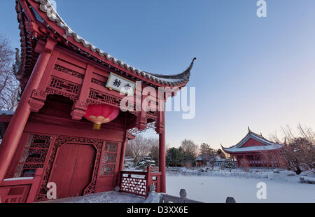 Montreal Botanischer Garten in der Dämmerung im Winter, Jardin Botanique de Montréal À la Tombée De La Nuit En Hiver, Quebec, Kanada Stockfoto