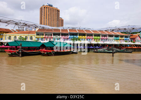 Clarke Schlüssel, Boot Schlüssel, bunte Unterhaltung Distict, Restaurants, Bars, Diskothek Bereich, Riverwalk, Zentralbereich Nacht Leben, Singapur Stockfoto