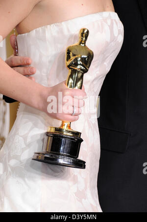 Los Angeles, USA. 24. Februar 2013. Jennifer Lawrence im Presseraum Gewinner bei den 85. Annual Academy Awards Oscars, Los Angeles, Amerika - 24. Februar 2013.  Bildnachweis: Sydney Alford / Alamy Live News Stockfoto