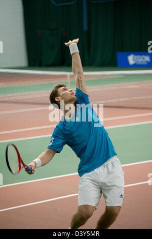 Cardiff, Wales, UK. 26. Februar 2013. Daniel Smethurst während der Runde 1 der ITF Aegon GB pro-Series am Welsh National Tennis Centre, Cardiff, Wales, UK am 26. Februar 2013. Bildnachweis: Toby Andrew / Alamy Live News Stockfoto