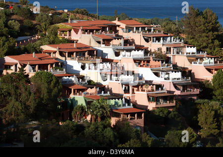 Santa Margherita di Pula, Italien, Wohnung Häuser an der Küste Stockfoto