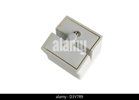 weiße Hochzeit Ring-Box isoliert Stockfoto