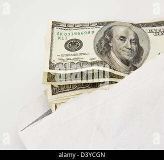 großen Stack oder Stapel von hundert-Dollar-Scheine in US-Dollar Stockfoto