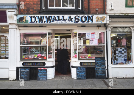 Wand des traditionellen Metzger einkaufen, Schlossplatz, Ludlow, Shropshire, England, Großbritannien Stockfoto
