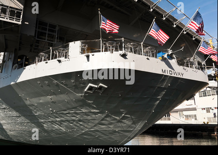 Der Ruhestand Vereinigte Staaten Marine Flugzeugträger USS Midway, jetzt ein Museum angedockt in San Diego Kalifornien USA Stockfoto