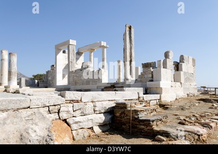 Naxos. Griechenland. Teilrestauriert 6. Jahrhundert BC Tempel der Demeter befindet sich in der Nähe der Stadt Ano Sangri auf der Insel Naxos. Stockfoto