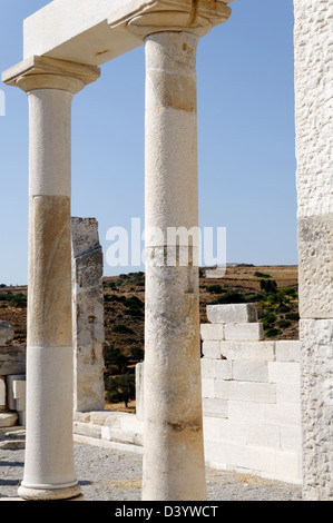 Naxos. Griechenland. Teilrestauriert 6. Jahrhundert BC Tempel der Demeter befindet sich in der Nähe der Stadt Ano Sangri auf der Insel Naxos. Stockfoto