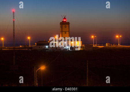 Nacht Schuss von Cape Carvoeiro Leuchtturm in Peniche, Portugal. Horizontalen Schuss Stockfoto