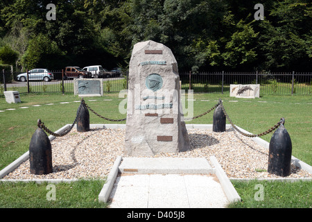 Ein Denkmal für den französischen Krieg tot aus dem ersten und zweiten Weltkrieg in der Lichtung bei Compiègne, Frankreich. Stockfoto