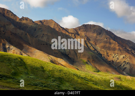 Südlich vom Highway Pass in der Nähe von Stony Hill Overlook, Denali National Park, Alaska, USA anzeigen Stockfoto