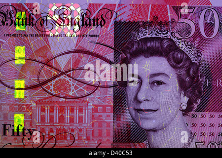 Porträt von Königin Elizabeth II von 50 Pfund Banknote unter UV-Licht, UK, 2010 Stockfoto