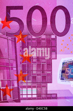 500 Euro-Banknote, moderne Architektur, 2002 unter UV-Licht Stockfoto