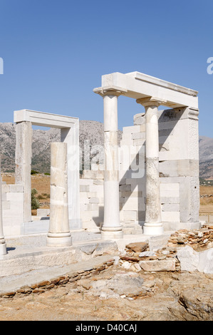 Naxos. Griechenland. Teilrestauriert 6. Jahrhundert BC Tempel der Demeter befindet sich in der Nähe der Stadt Ano Sangri auf der Insel Naxos. Stockfoto