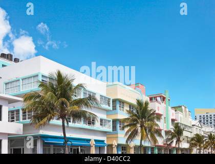 eine Reihe von Gebäuden im Art-deco-Stil, Futter Ocean Drive Art Deco Viertel in South Beach, miami Stockfoto