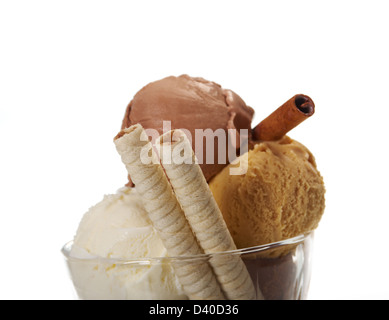 Eis in einer Glasvase. Closeup.isolated auf weißem Hintergrund. Stockfoto