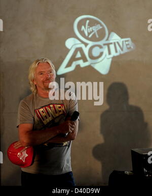 Jophannesburg, Südafrika. 27. Februar 2013. Richard Branson im Virgin Active in Sandton am 27. Februar 2013, in Johannesburg, Südafrika. (Foto von Gallo Images / Foto24 / Christiaan Kotze/Alamy Live News) Stockfoto