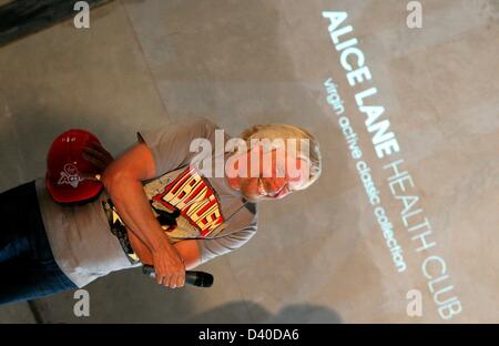 Jophannesburg, Südafrika. 27. Februar 2013. Richard Branson im Virgin Active in Sandton am 27. Februar 2013, in Johannesburg, Südafrika. (Foto von Gallo Images / Sowetan / Vathiswa Ruselo/Alamy Live News) Stockfoto