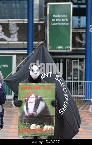 Tier Rechte Demonstranten außerhalb der Union Nationalkonferenz Landwirte protestieren über den Dachs cull Stockfoto