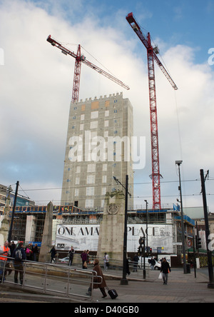 Neue, hohe Aufstieg Gebäude im Bau mit der Geschossebenen deutlich gekennzeichnet, Manchester, England Stockfoto