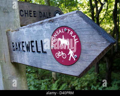 Holzschild Post auf monsal Trail derbyshire Stockfoto