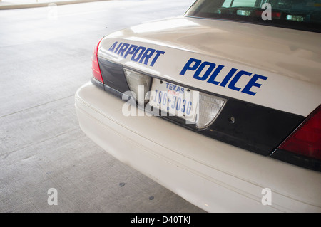 Hinteren Bereich des Flughafen-Polizei-Auto Stockfoto