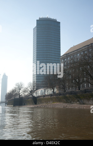 Blick auf die Royal Bank of Scotland, Millbank, von der Themse, London, England, Vereinigtes Königreich Stockfoto