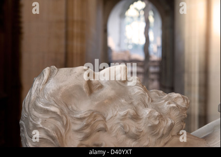 Nahaufnahme Detail eines der Herzöge von Norfolk Grab in Fitzalan Kapelle, Arundel Castle, West Sussex, UK Stockfoto