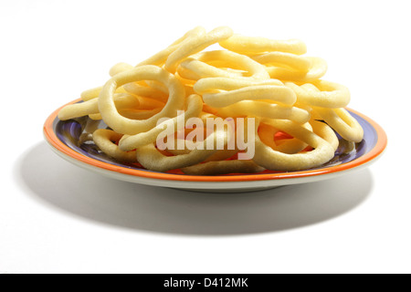 Teller mit Zwiebelringen Stockfoto