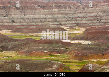 Schichten von Schichten und Erosion im Badlands National Park. South Dakota. Sommer. USA Stockfoto