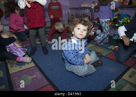 Smart Kids Are Us, einer multikulturellen Kindergarten und frühen Learning Center in Brooklyn, New York. Stockfoto