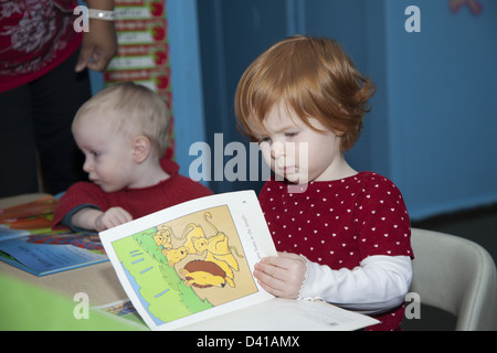 Smart Kids Are Us, einer multikulturellen Kindergarten und frühen Learning Center in Brooklyn, New York. Stockfoto