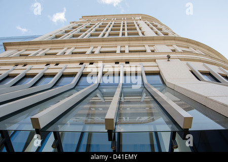 Ein Blick über ein modernes Bürogebäude Stockfoto