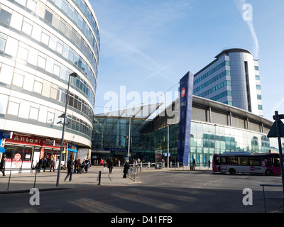 Eingang zum Piccadilly Bahnhof in Manchester UK Stockfoto