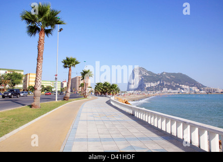 Playa de Poniente, La Linea De La Concepcion, Costa Del Sol, Spanien Stockfoto