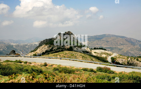 Malerische Bergstraße im Park Sierra Nevada Spanien Stockfoto