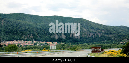 Asphaltierte Straße in Berg Frankreich Stockfoto